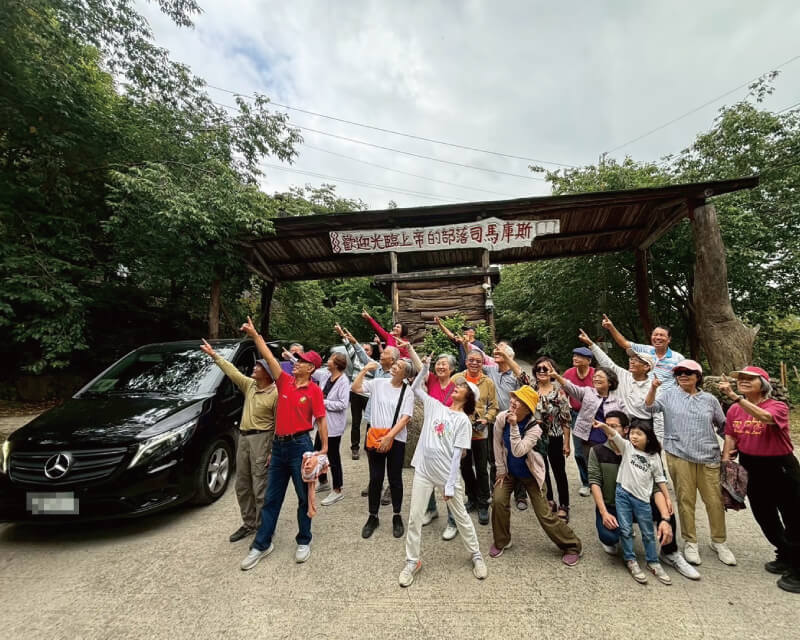 三台賓士九人座一起進山，台北社區團體的司馬庫斯之旅就這樣出發的第1張圖片